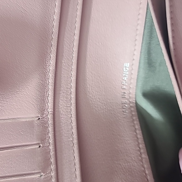 Chanel pink bifold wallet - Picture 3 of 8
